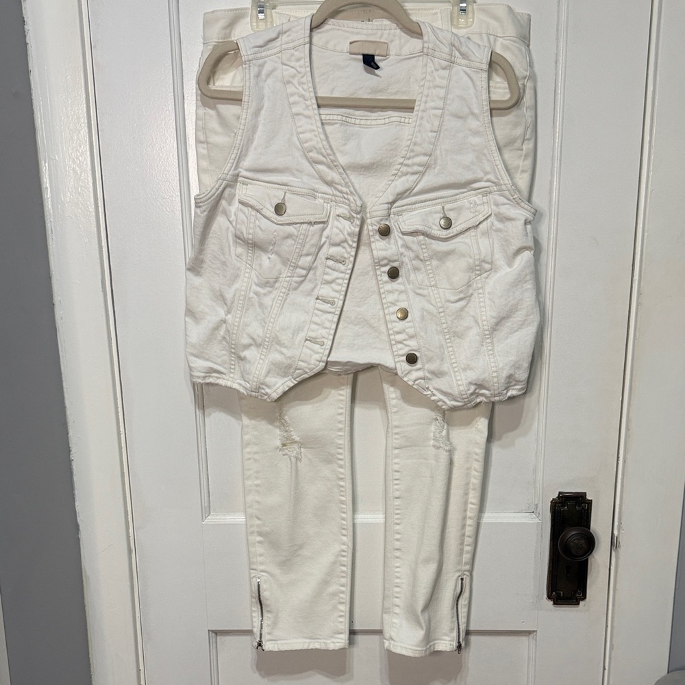 Bundle - White Denim Vest with White Ankle Jeans